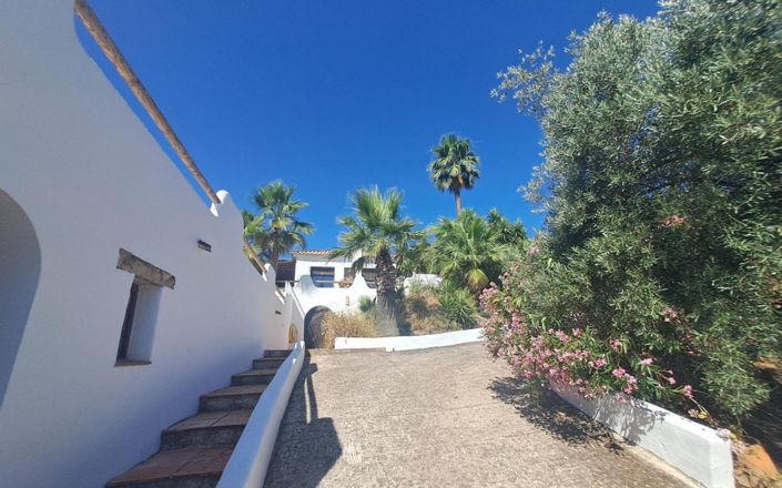 Image No.14-4 Bed House for sale