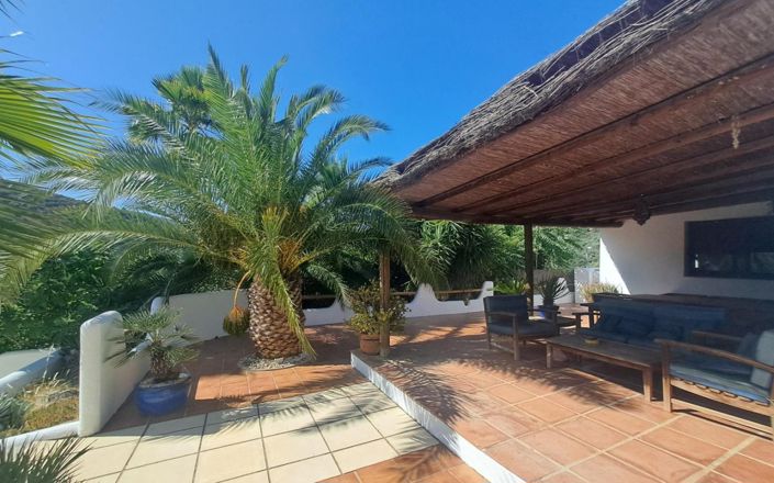 Image No.21-4 Bed House for sale