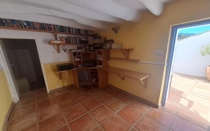 Image No.43-4 Bed House for sale