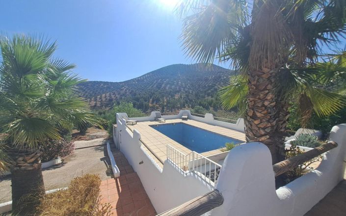 Image No.9-4 Bed House for sale