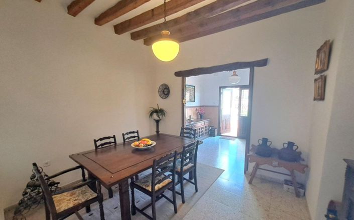 Image No.28-6 Bed House for sale