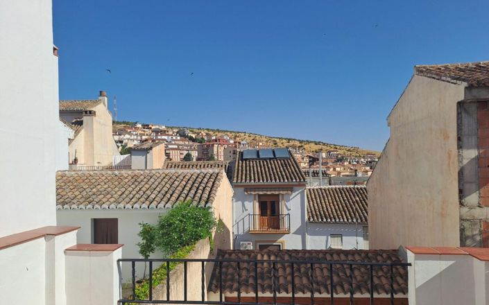 Image No.34-6 Bed House for sale