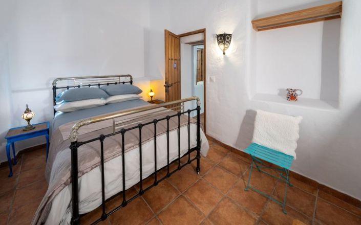 Image No.19-4 Bed House for sale