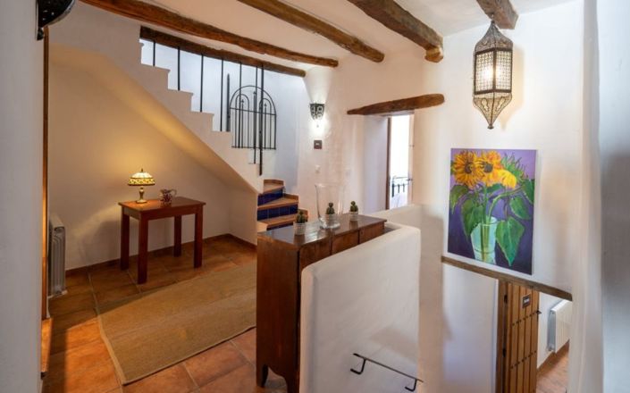 Image No.20-4 Bed House for sale