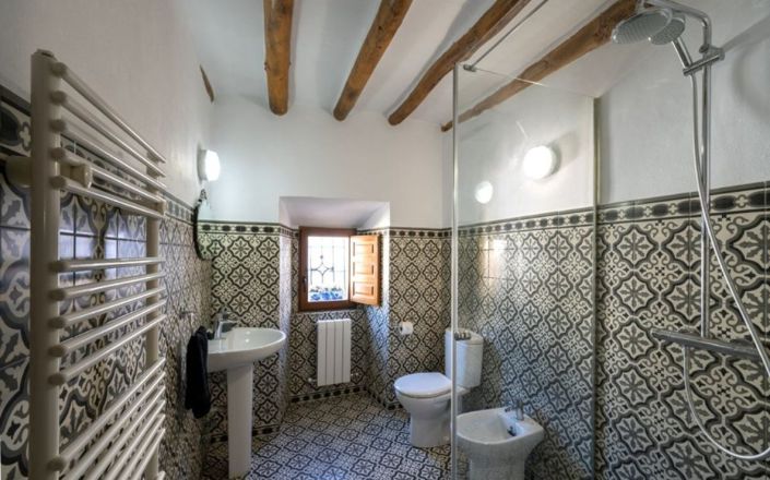 Image No.25-4 Bed House for sale