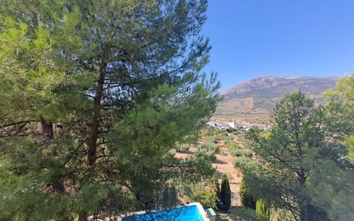 Image No.12-2 Bed House for sale