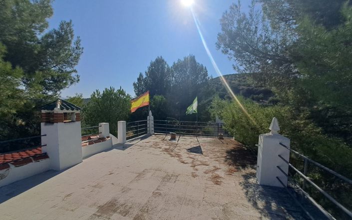 Image No.14-2 Bed House for sale