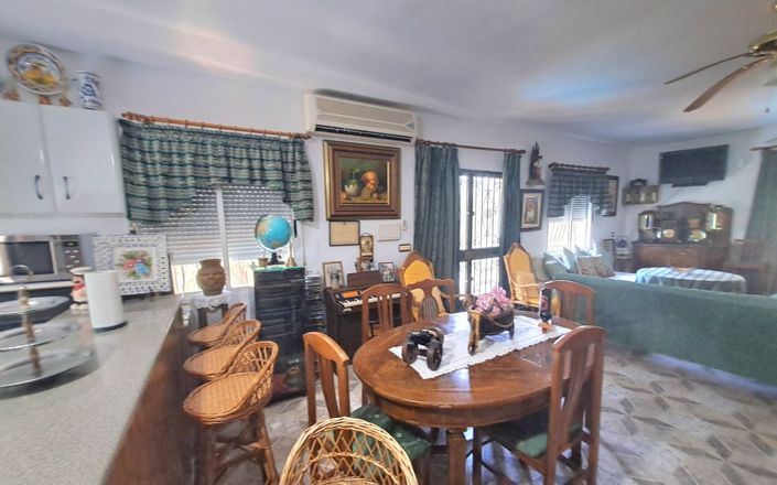 Image No.18-2 Bed House for sale