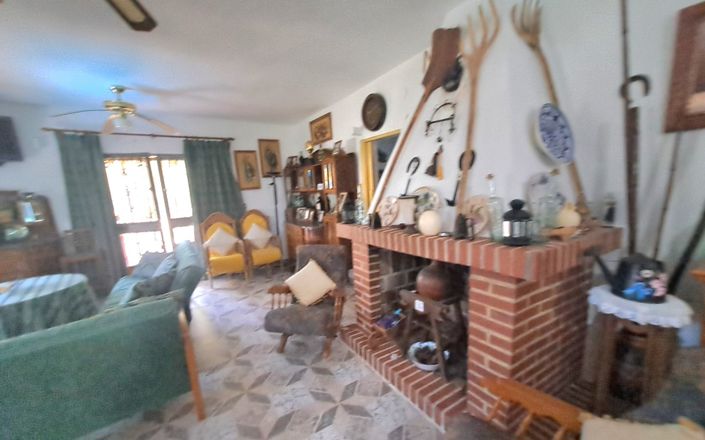 Image No.20-2 Bed House for sale