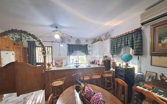 Image No.25-2 Bed House for sale