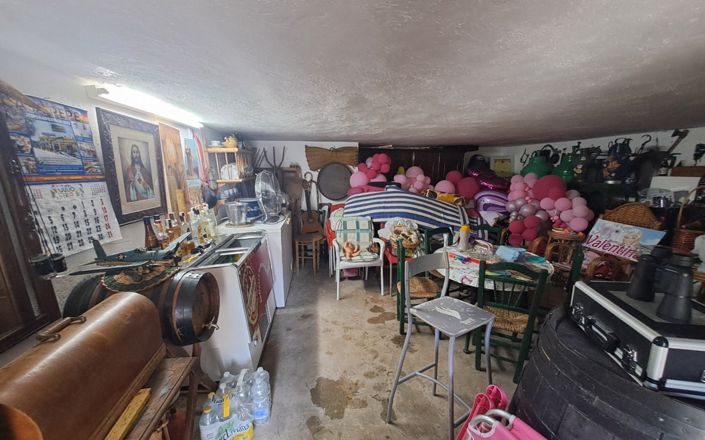 Image No.37-2 Bed House for sale