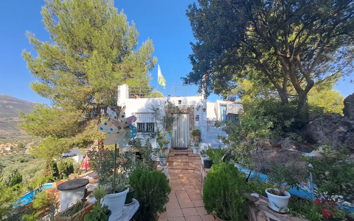 Image No.5-2 Bed House for sale