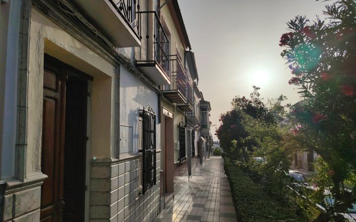 Image No.1-4 Bed House for sale