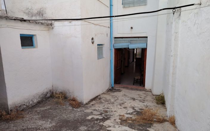 Image No.14-4 Bed House for sale