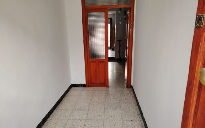 Image No.2-4 Bed House for sale