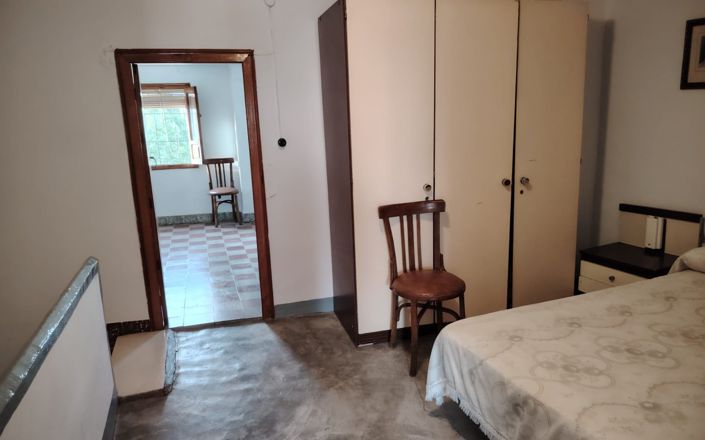 Image No.27-4 Bed House for sale