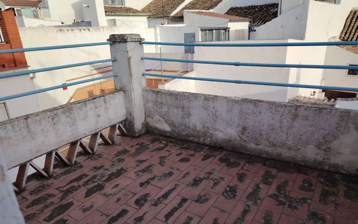 Image No.30-4 Bed House for sale