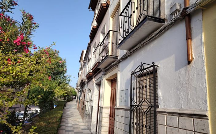 Image No.34-4 Bed House for sale