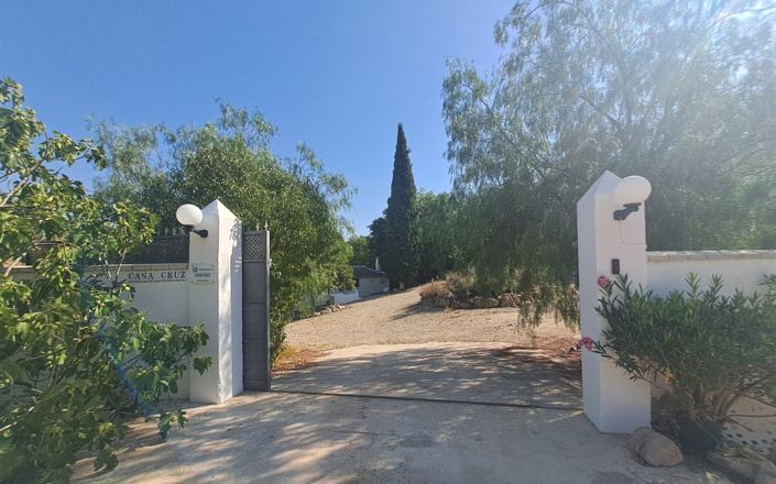 Image No.1-7 Bed House for sale