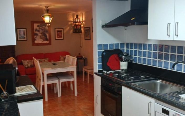 Image No.19-6 Bed House for sale