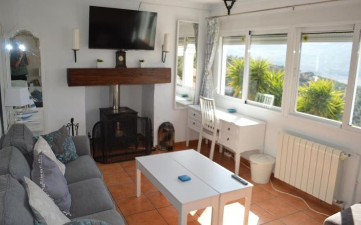 Image No.40-6 Bed House for sale