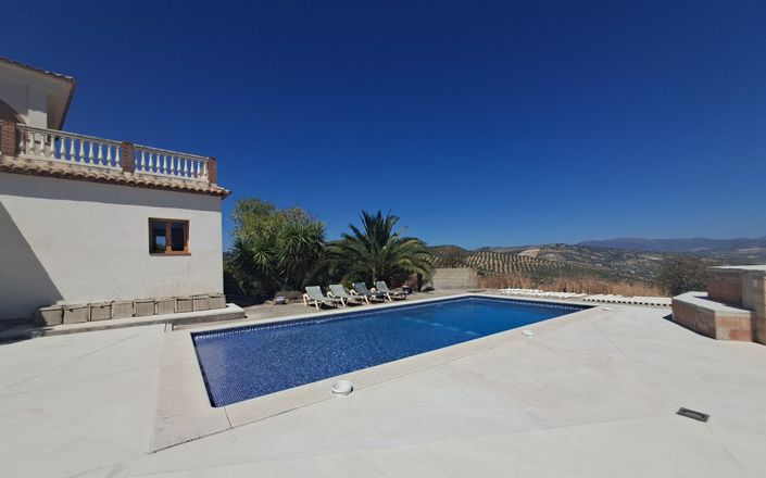 Image No.2-Maison de 6 chambres à vendre à Iznájar