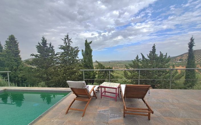 Image No.17-7 Bed House for sale