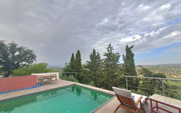 Image No.19-7 Bed House for sale