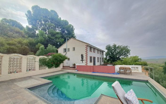 Image No.21-7 Bed House for sale