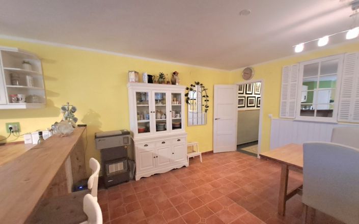 Image No.34-7 Bed House for sale