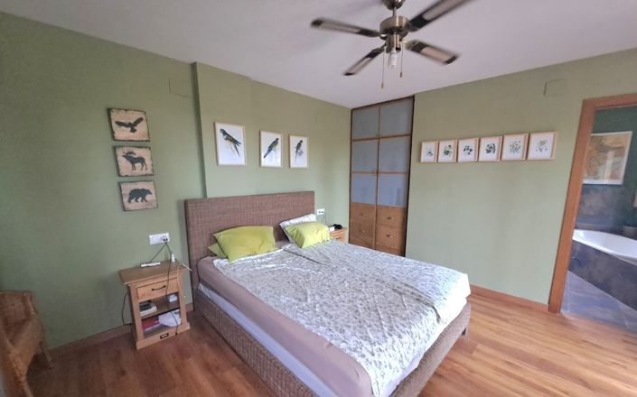 Image No.43-7 Bed House for sale