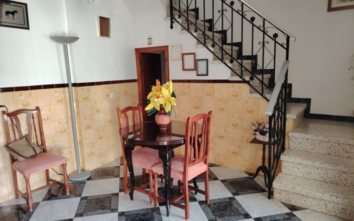 Image No.11-5 Bed House for sale