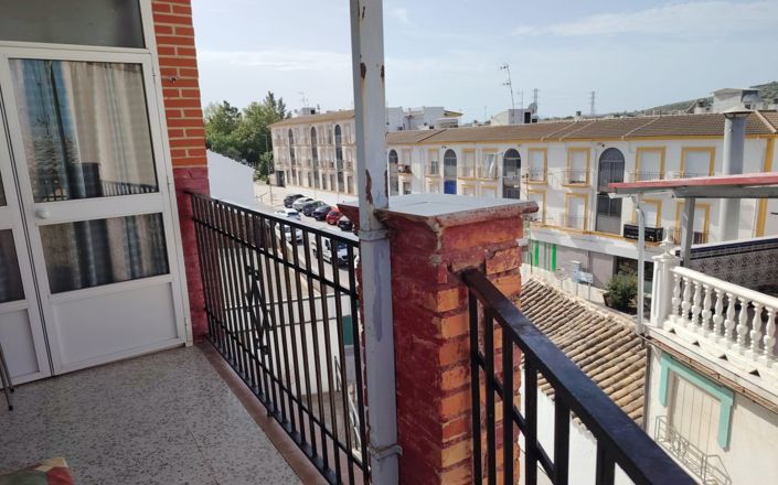 Image No.12-5 Bed House for sale