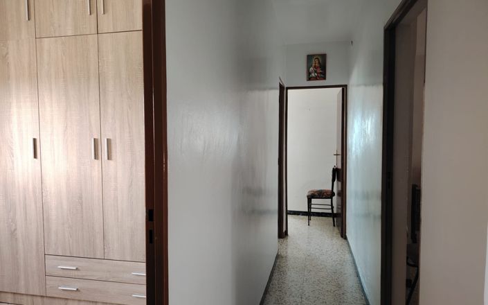 Image No.20-5 Bed House for sale