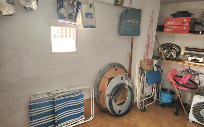 Image No.25-5 Bed House for sale