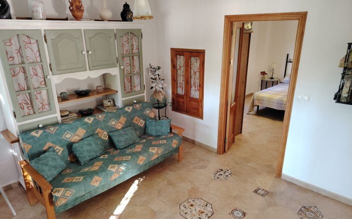 Image No.15-5 Bed House for sale