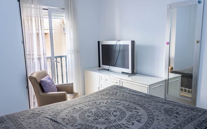 Image No.13-3 Bed House for sale