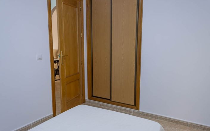 Image No.17-3 Bed House for sale