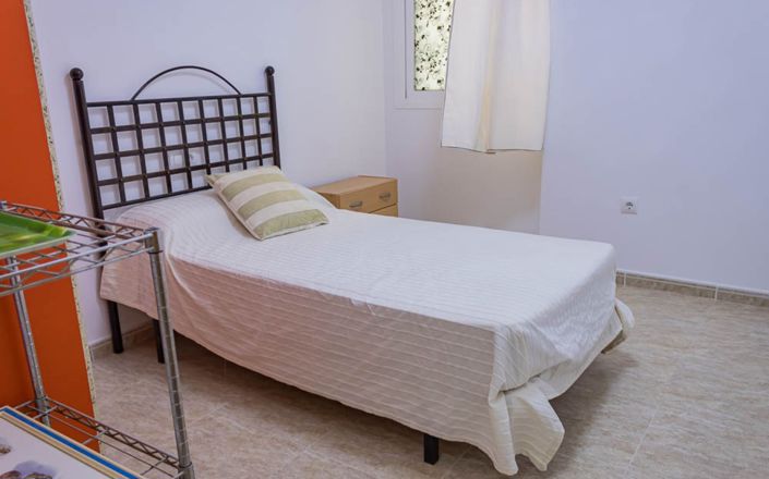 Image No.21-3 Bed House for sale