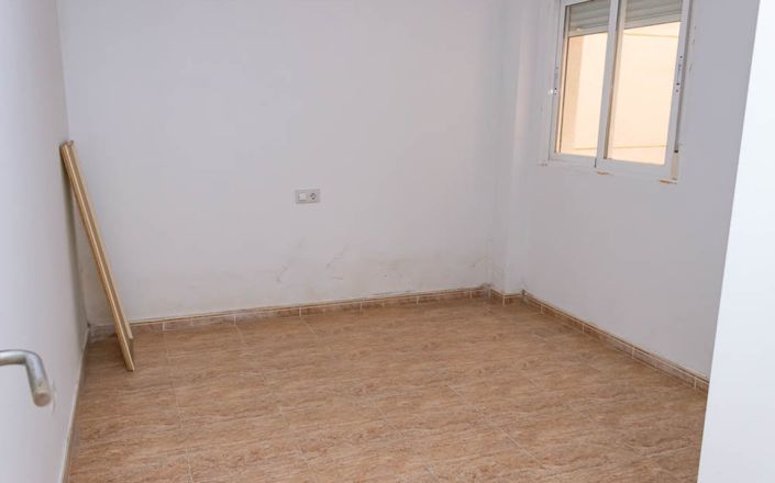 Image No.13-3 Bed House for sale