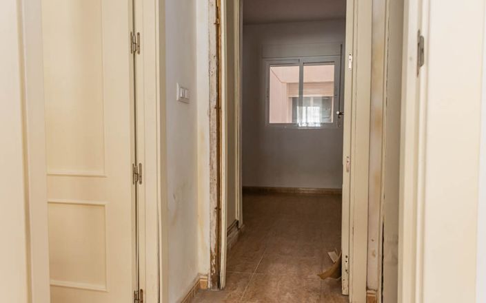 Image No.17-3 Bed House for sale