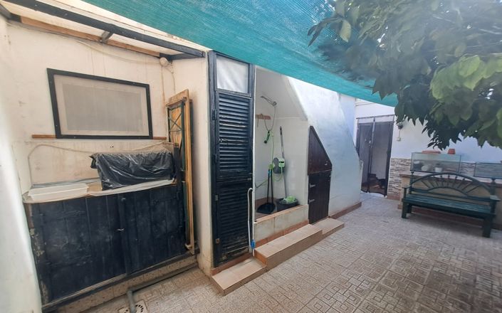 Image No.16-5 Bed House for sale