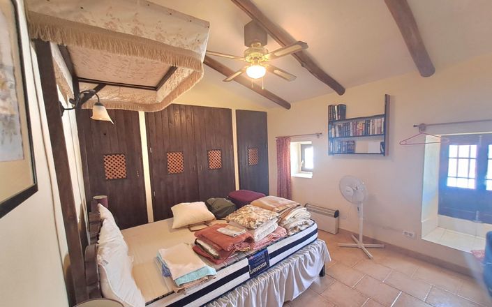 Image No.24-5 Bed House for sale