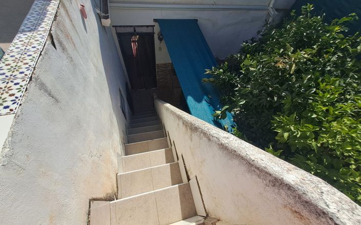 Image No.33-5 Bed House for sale