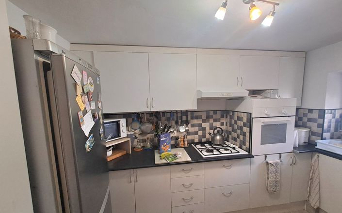 Image No.4-5 Bed House for sale