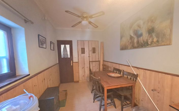 Image No.40-5 Bed House for sale