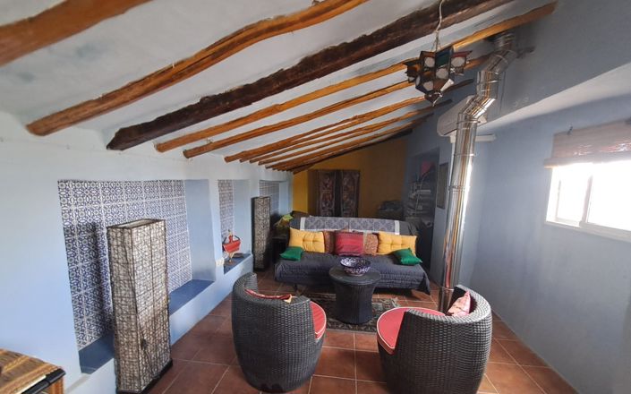 Image No.19-3 Bed House for sale