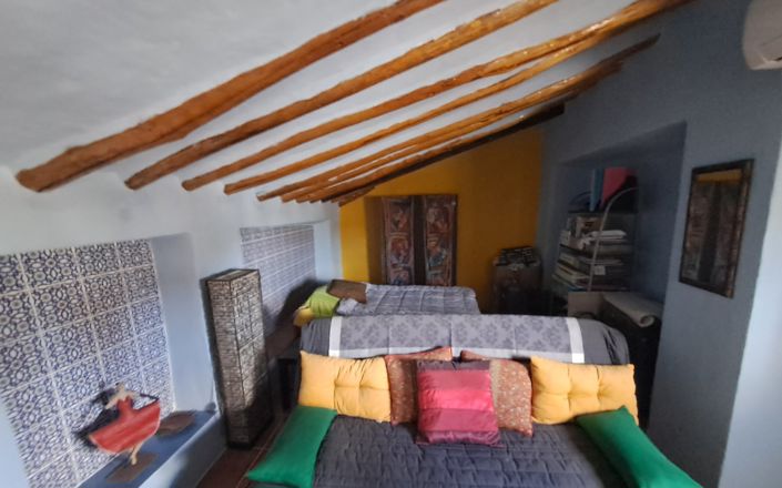 Image No.20-3 Bed House for sale