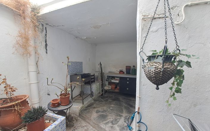 Image No.28-3 Bed House for sale