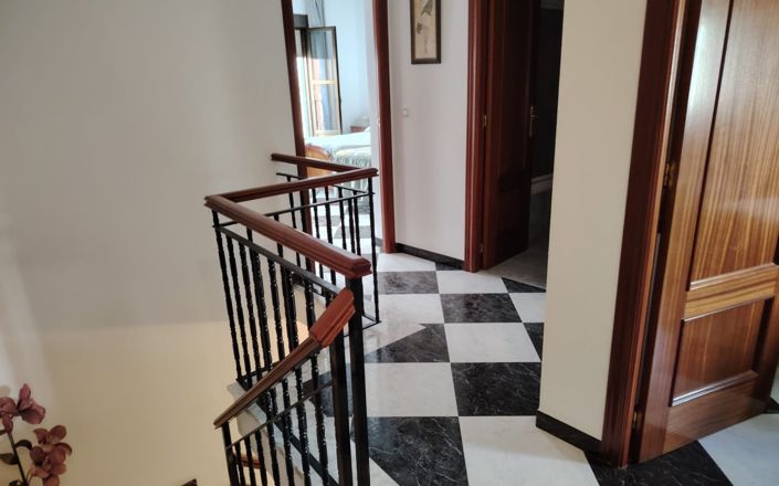 Image No.28-4 Bed House for sale